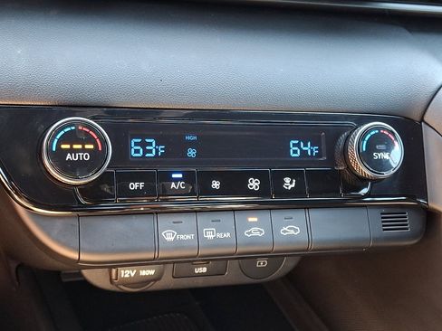 Used 2025 Hyundai Elantra Sport FWD image 16
