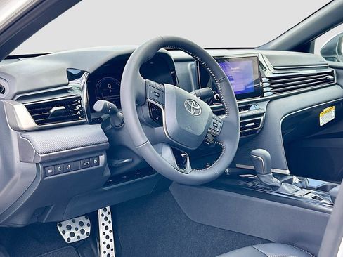 New 2025 Toyota Camry SE w/ Convenience Package FWD image 10