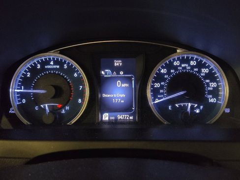 Used 2017 Toyota Camry LE FWD image 23