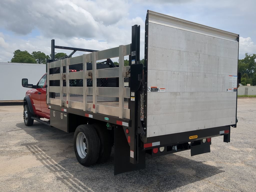Used 2022 RAM 5500 Tradesman w/ Chrome Appearance Group RWD image 11