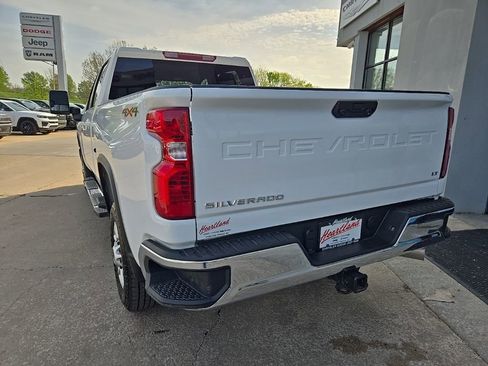 Used 2025 Chevrolet Silverado 2500 LT w/ Convenience Package AWD/4WD image 8