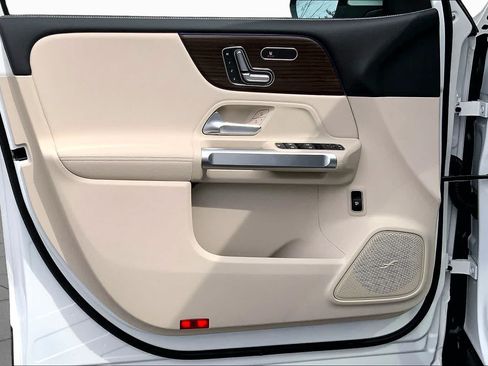 Certified 2026 Mercedes-Benz GLB 250 4MATIC image 14