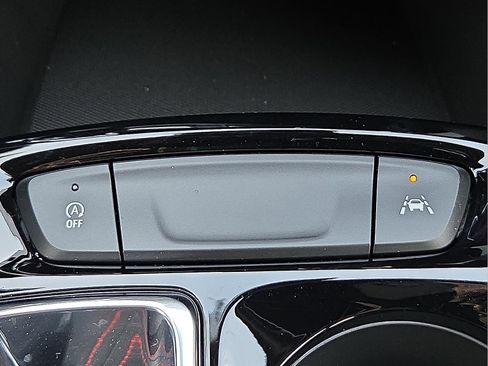 New 2026 Chevrolet Trax RS w/ Driver Confidence Package image 18