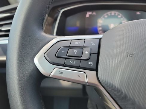 Used 2023 Volkswagen Jetta SE w/ Panoramic Sunroof Package FWD image 26