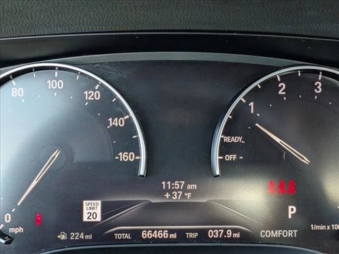 Used 2020 BMW 330i xDrive Sedan w/ Convenience Package image 11