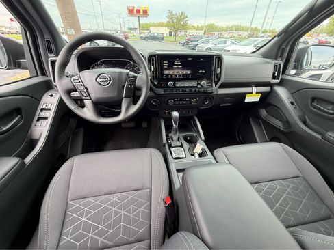 New 2026 Nissan Frontier SV AWD/4WD image 10