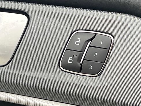 New 2026 Ford Explorer ST-Line w/ ST-Line Street Pack image 16