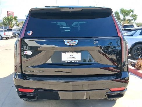 Used 2021 Cadillac Escalade ESV Sport Platinum w/ Heavy-Duty Trailer Package image 5