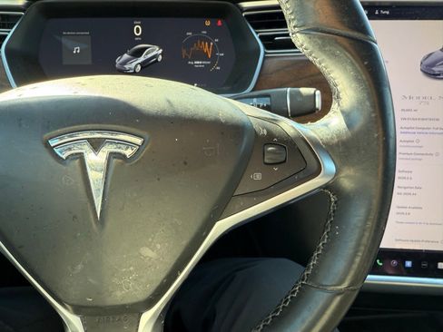 Used 2017 Tesla Model S 75 image 20