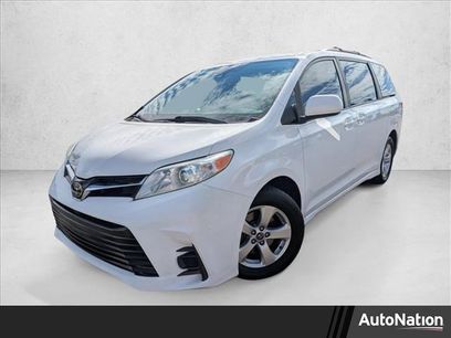 Used 2018 Toyota Sienna LE