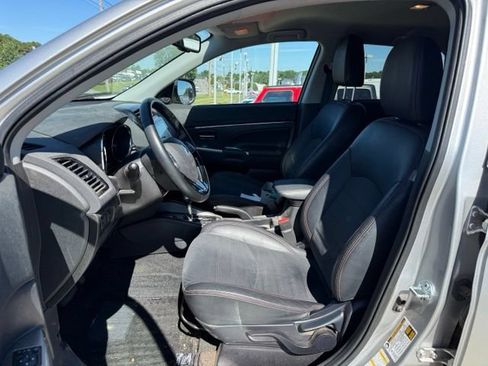 Used 2023 Mitsubishi Outlander Sport SE AWD/4WD image 15