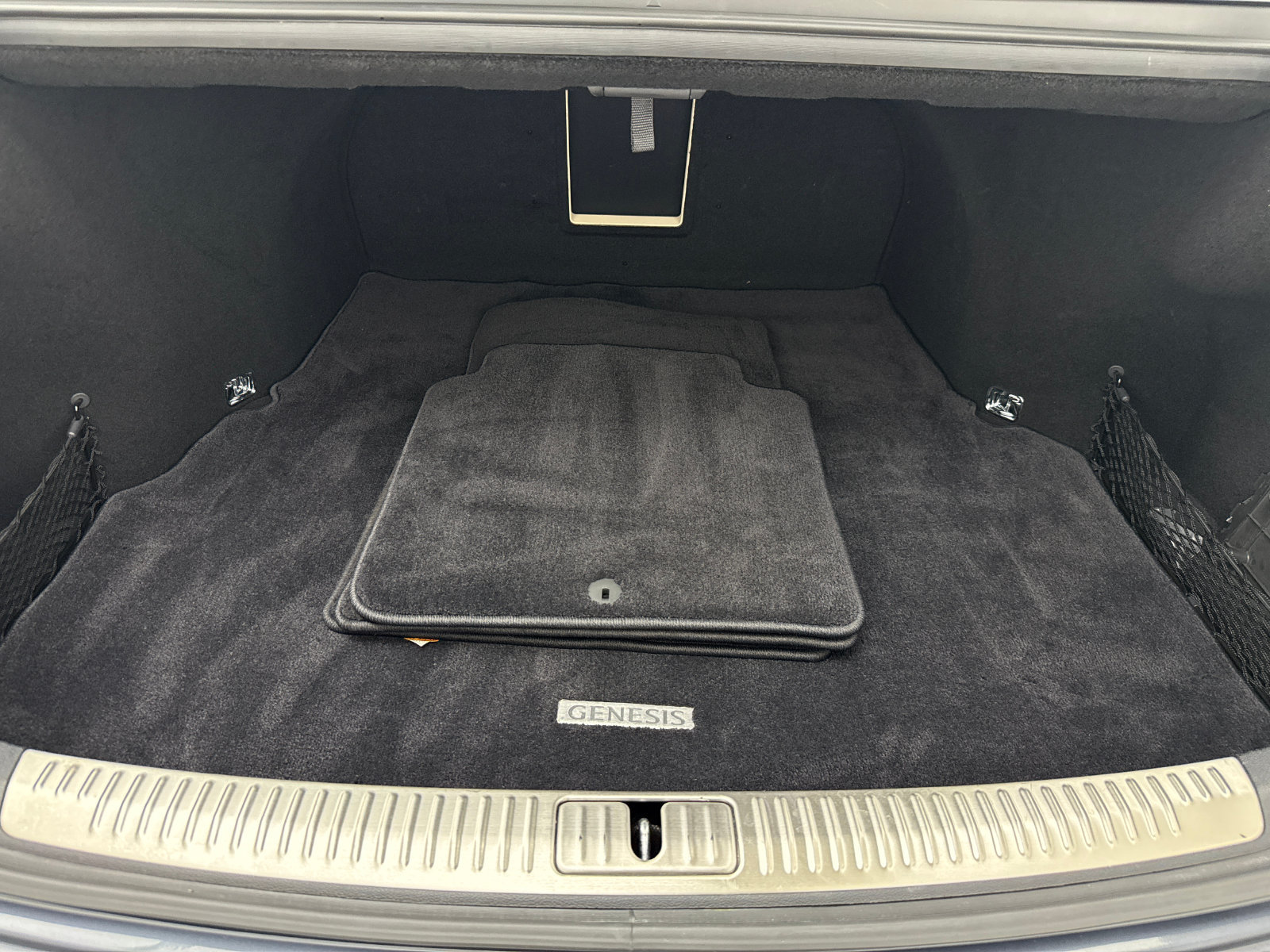 Used 2017 Genesis G90 3.3T Premium RWD image 49