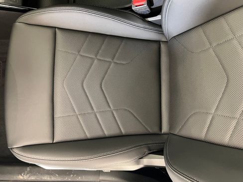 Used 2025 BMW X1 xDrive28i w/ Convenience Package AWD/4WD image 23