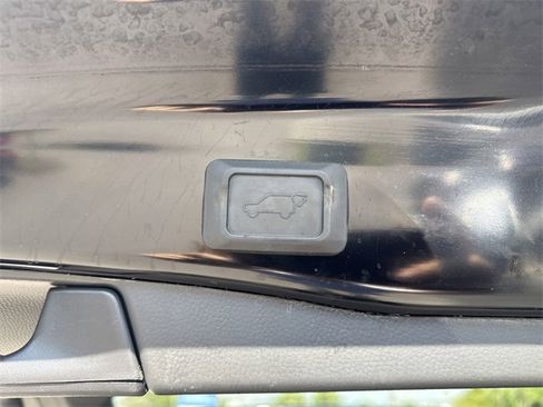 Used 2024 Toyota RAV4 XLE image 36