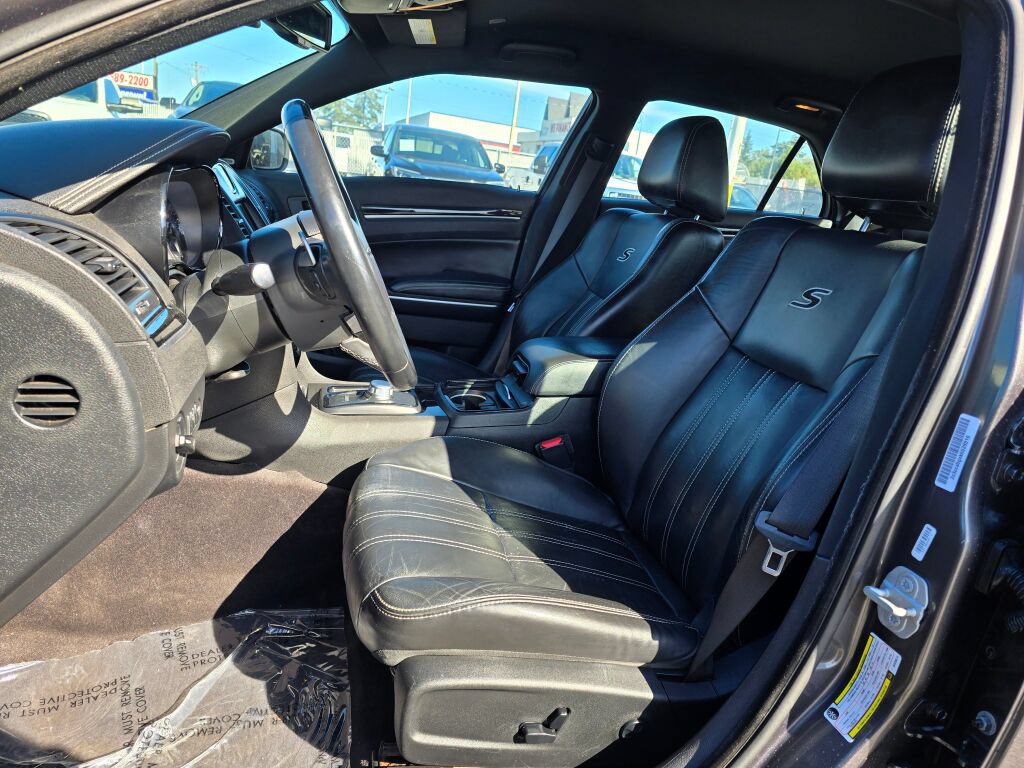 Used 2019 Chrysler 300 S RWD image 18