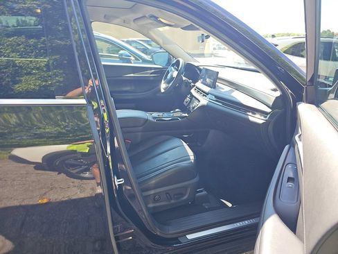 Certified 2024 INFINITI QX60 Luxe AWD/4WD image 5
