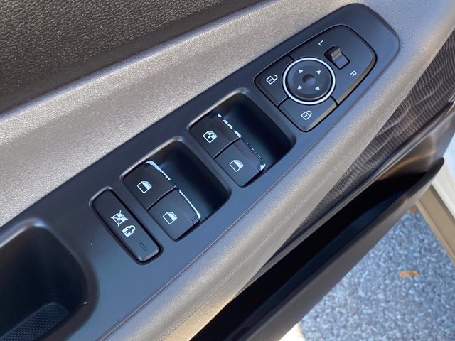 Used 2019 Hyundai Santa Fe SE AWD/4WD image 12