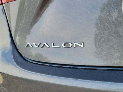 Used 2015 Toyota Avalon XLE Touring FWD image 6