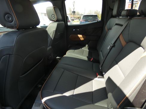 New 2026 GMC Canyon AT4 w/ Technology Plus Package AWD/4WD image 13