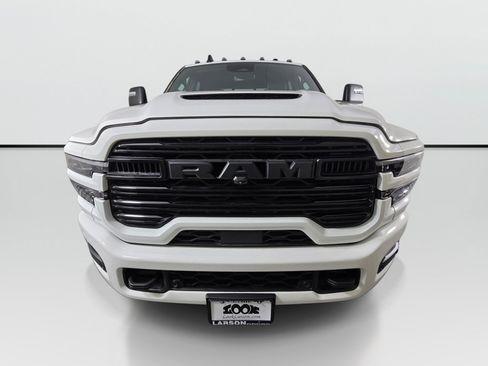 New 2026 RAM 2500 Laramie AWD/4WD image 10