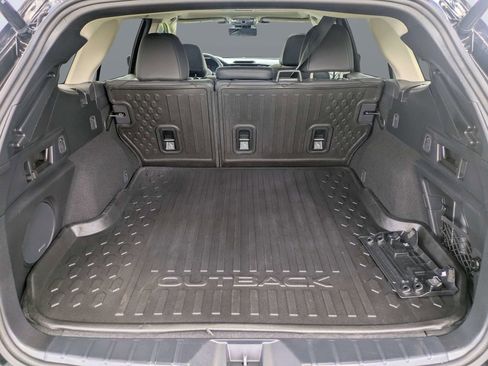 Used 2023 Subaru Outback Touring AWD/4WD image 12