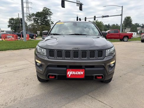 Used 2018 Jeep Compass Trailhawk w/ Leather Interior Group AWD/4WD image 2