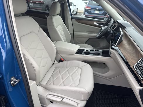 New 2026 Volkswagen Atlas SE image 29