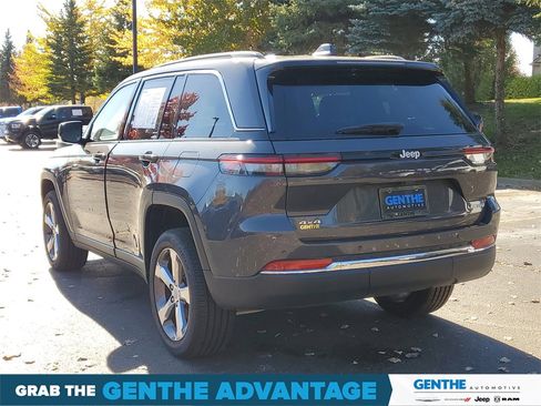 Certified 2024 Jeep Grand Cherokee Limited image 3