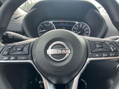 Used 2025 Nissan Sentra SV image 28