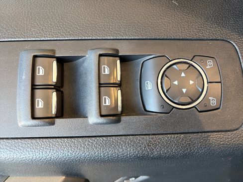 Used 2016 Ford F150 XLT w/ Equipment Group 302A Luxury AWD/4WD image 13