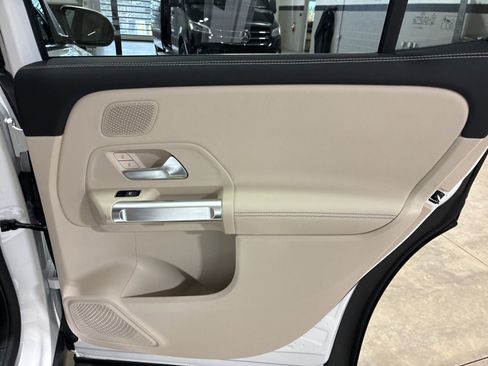 New 2026 Mercedes-Benz GLB 250 4MATIC image 21