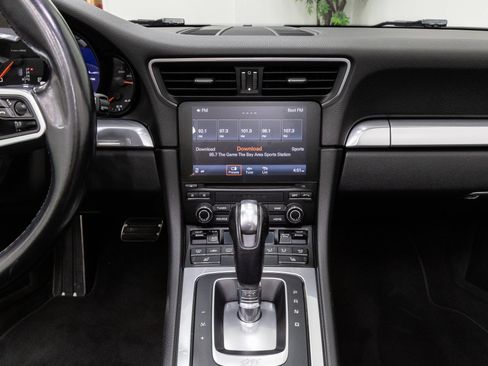 Used 2017 Porsche 911 Carrera image 17