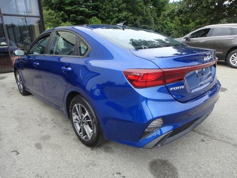 Used 2022 Kia Forte LXS image 4