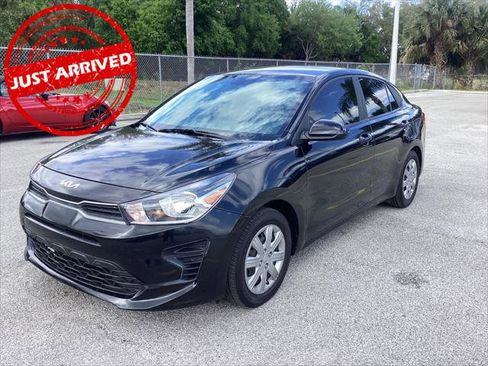 Used 2022 Kia Rio S image 2