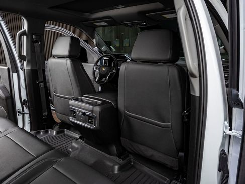 Used 2025 Chevrolet Silverado 3500 LTZ w/ LTZ Plus Package image 31