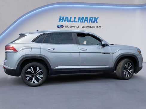 Used 2026 Volkswagen Atlas Cross Sport SE AWD/4WD image 2