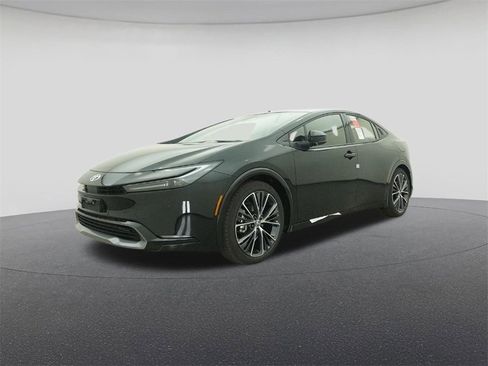 New 2026 Toyota Prius XLE image 17