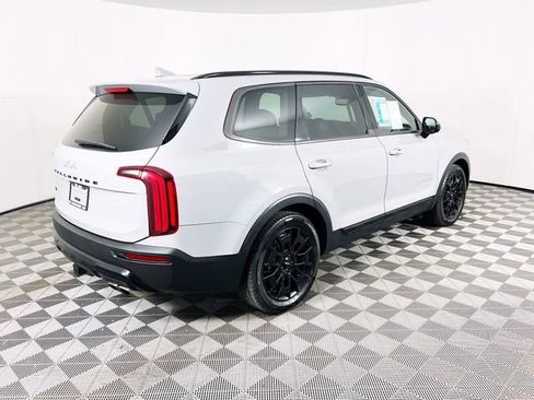 Used 2022 Kia Telluride SX w/ SX Prestige Package AWD/4WD image 7