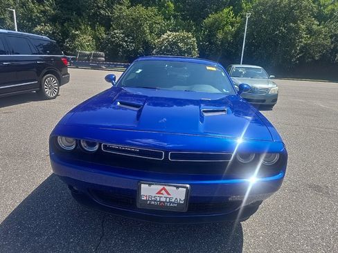 Used 2019 Dodge Challenger SXT w/ Plus Package AWD/4WD image 2
