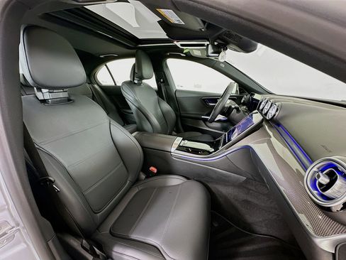 Used 2025 Mercedes-Benz C 300 Sedan image 31