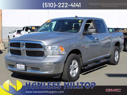 Used 2020 RAM 1500 Classic SLT w/ Luxury Group image 3