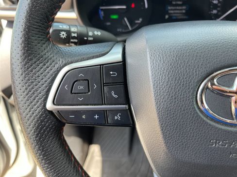 Used 2021 Toyota Sienna XSE AWD/4WD image 28
