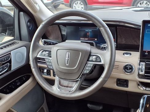 Used 2023 Lincoln Navigator Reserve RWD image 8