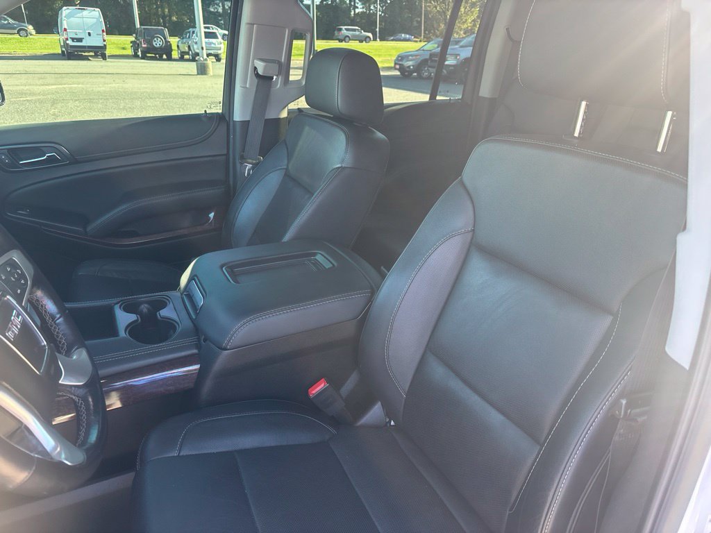 Used 2019 GMC Yukon XL SLT AWD/4WD image 16