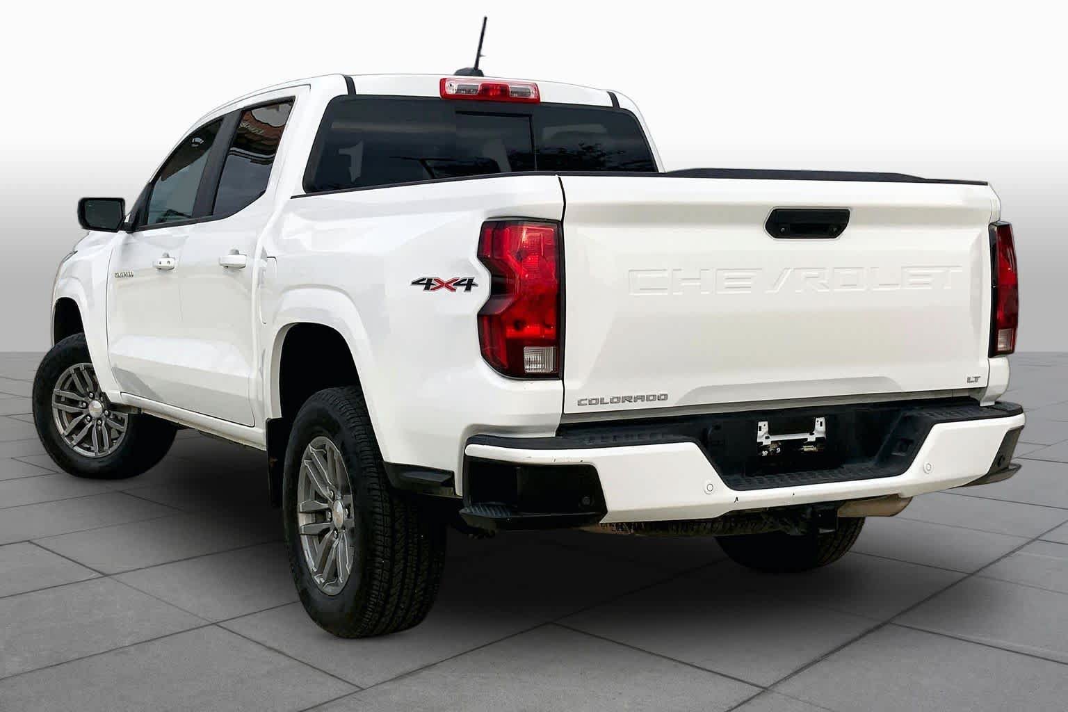 Used 2024 Chevrolet Colorado LT w/ LT Convenience Package II AWD/4WD image 12