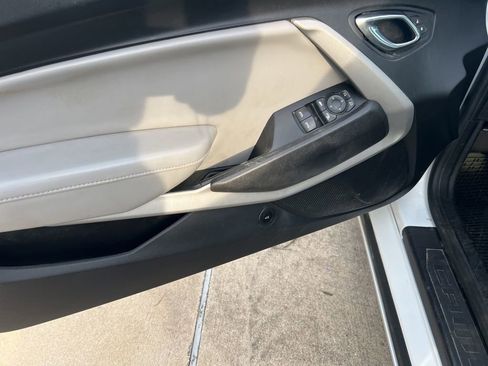 Used 2020 Chevrolet Camaro LT RWD image 8