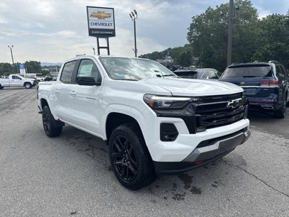New 2025 Chevrolet Colorado Z71 w/ Z71 Convenience Package 2