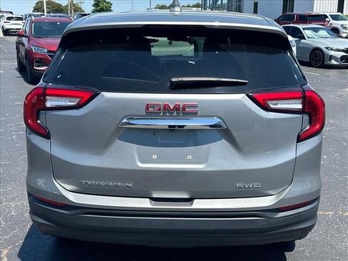 Certified 2024 GMC Terrain SLE AWD/4WD image 10