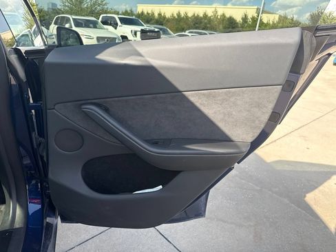 Used 2023 Tesla Model Y Long Range AWD/4WD image 19