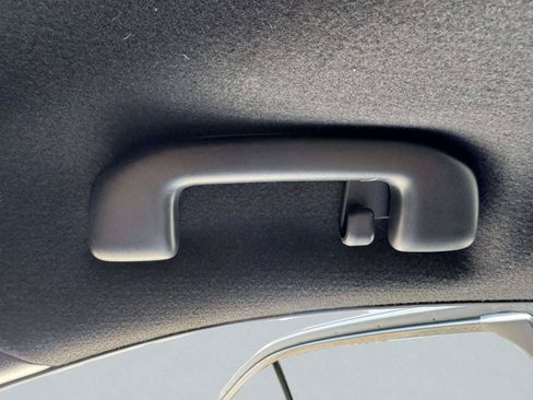 Used 2023 Toyota Corolla SE w/ SE Premium Package FWD image 41